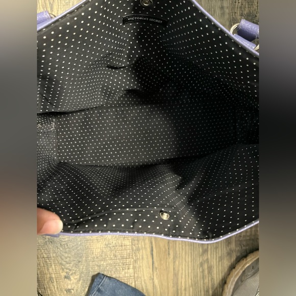 Victoria Secret - Picture 6 of 12